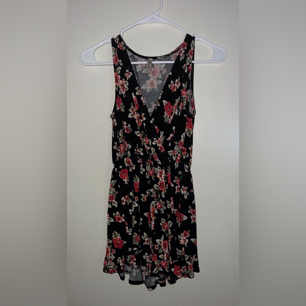 Emerald Floral Print Romper Size Small